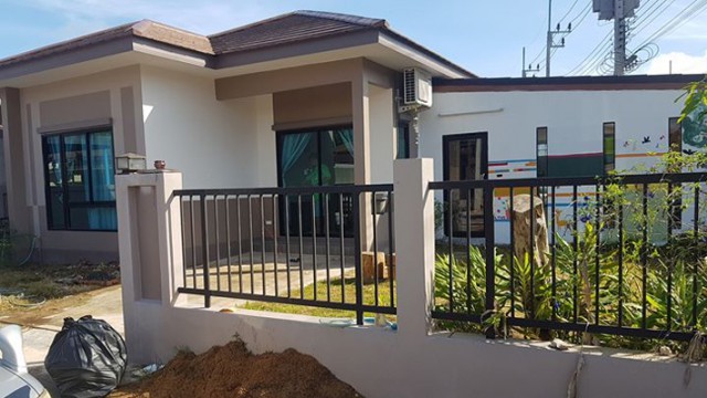 TL-0002 -บ้านเดี่ยวชั้นเดียวให้เช่า มี 2 ห้องนอน 2 ห้องน้ำ 1 ห้องครัว 1 ที่จอดรถ