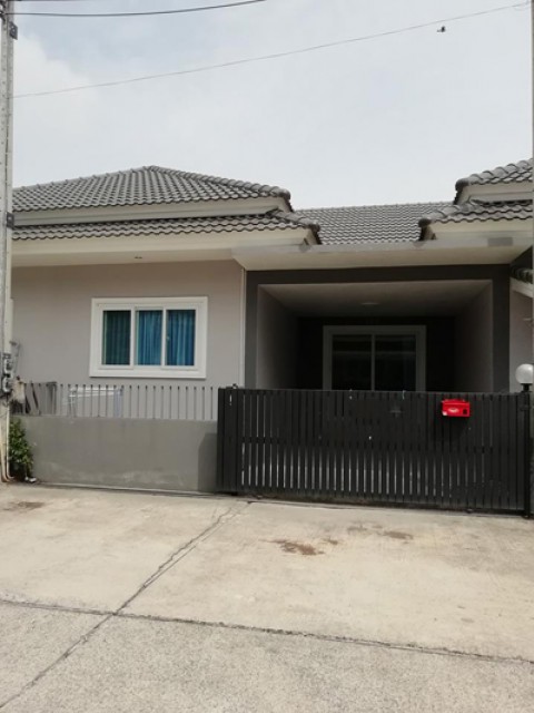 CL-0009 -บ้านเดี่ยวชั้นเดียวให้เช่า มี 3 ห้องนอน 2 ห้องน้ำ 1 ห้องครัว 1 ที่จอดรถ