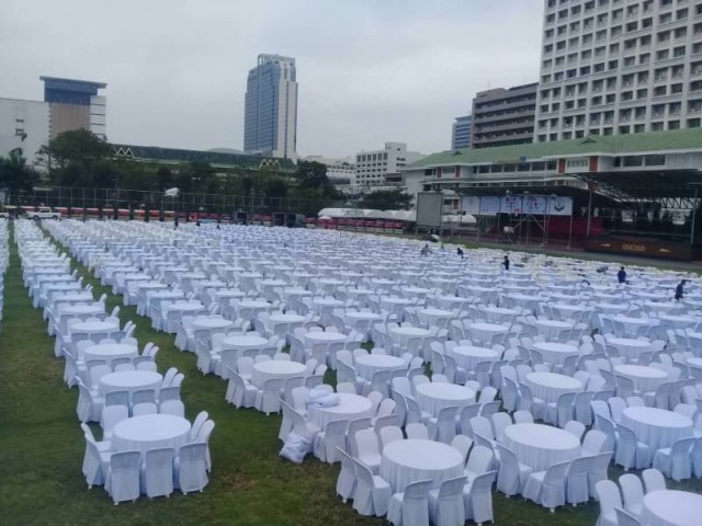 ให้เช่าเต็นท์ติดแอร์ พัดลมลมไอน้ำ โต๊ะเก้าอี้ อุปกรณ์จัดงานทุกชนิดโทร 0628123629