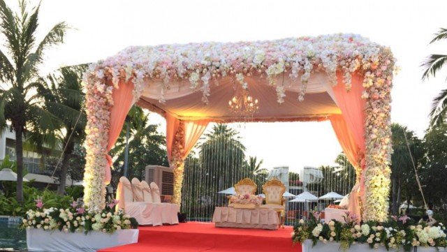 ให้เช่าแอร์ เต็นท์ โต๊ะเหลี่ยม เก้าอี้ พัดลมไอน้ำ พัดลมไอเย็น โทร 0628123629