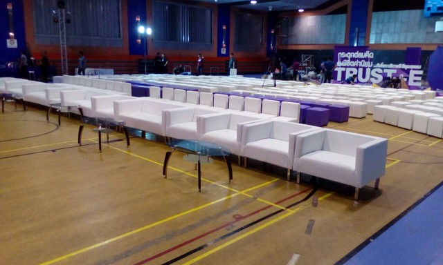 ให้เช่าแอร์ พัดลมไอเย็น เต็นท์ โต๊ะเหลี่ยม เก้าอี้ พัดลมไอน้ำ โทร 0628123629