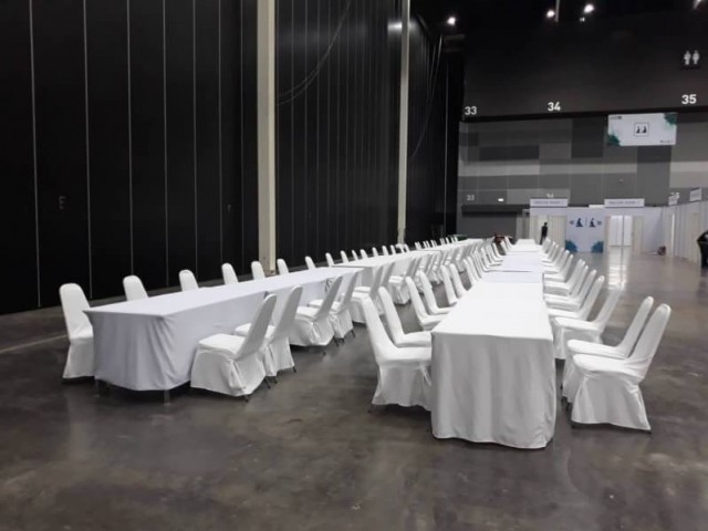 ให้เช่าแอร์ พัดลมไอเย็น เต็นท์ โต๊ะเหลี่ยม เก้าอี้ พัดลมไอน้ำ โทร 0628123629