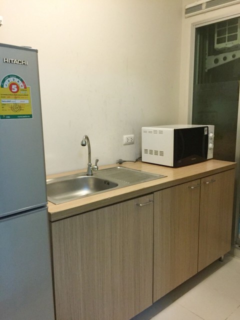 6A111608 ให้เช่าคอนโด ย่านเศรษฐกิจ เฟอร์นิเจอร์ครบ เดือนละ 7,500 บ.