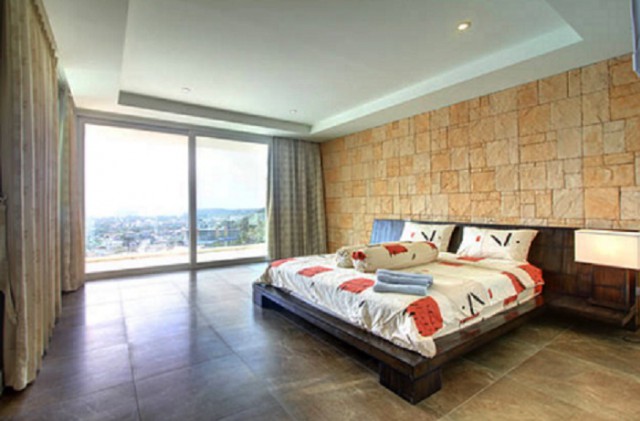 6A70084 ให้เช่าคอนโดมิเนียม 2 ห้องนอน 2 ห้องน้ำ พื้นที่ 200 ตรม. ใกล้หาดกะตะ