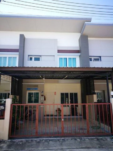 6C120175 ขายทาวน์เฮ้าส์สองชั้น 3 ห้องนอน 3 ห้องน้ำ