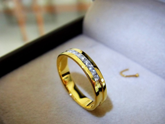 แหวนเพชรแท้ ห้างเพชรกาญจน์ มีหน้าร้าน