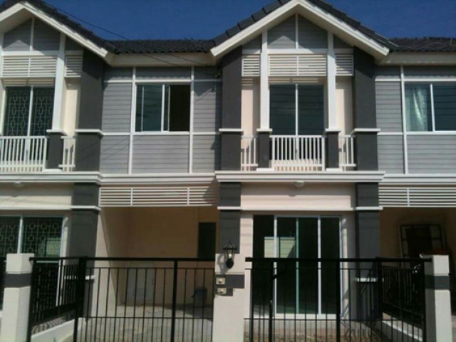 TL-0023 -ทาวน์เฮ้าส์ 2ชั้นให้เช่า มี 3 ห้องนอน 2 ห้องน้ำ 1 ห้องครัว