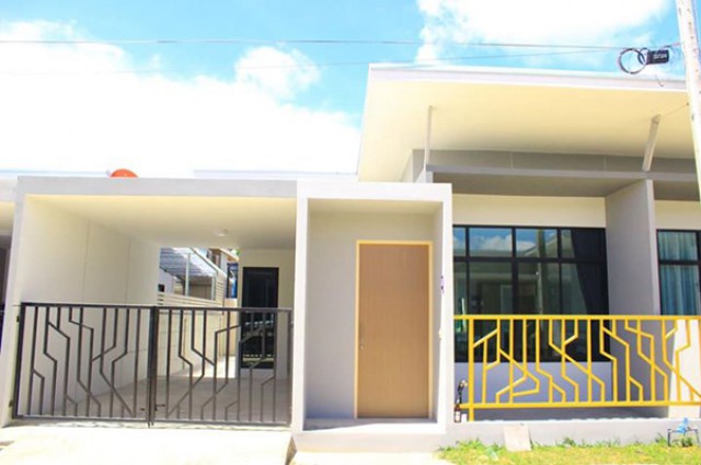 CL-0014 -บ้านแฝดชั้นเดียวให้เช่า มี 2 ห้องนอน 1 ห้องน้ำ 1 ห้องครัว 1 ที่จอดรถ