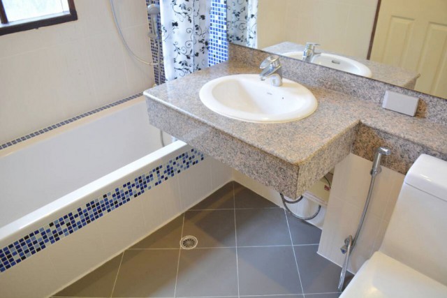 6C90267 ขายบ้านเดี่ยวสองชั้น 3 ห้องนอน 2 ห้องน้ำ ราคา 13 ล้านบาท