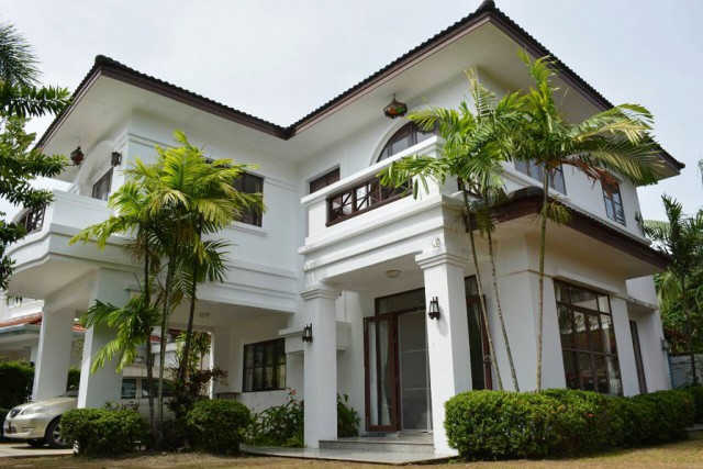 6C90267 ขายบ้านเดี่ยวสองชั้น 3 ห้องนอน 2 ห้องน้ำ ราคา 13  ล้านบาท