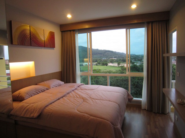 6A90927 ให้เช่าคอนโดย่านเศรษฐกิจ วิวสนามกอล์ฟ เฟอร์นิเจอร์ครบ เดือนละ 10,000 บ.