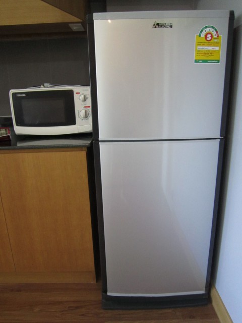 6A90927 ให้เช่าคอนโดย่านเศรษฐกิจ วิวสนามกอล์ฟ เฟอร์นิเจอร์ครบ เดือนละ 10,000 บ.