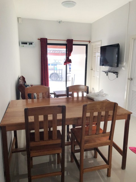 6C20010 ขายทาวน์เฮ้าส์ 2 ห้องนอน 2 ห้องน้ำ พื้นที่ 62 ตรม.