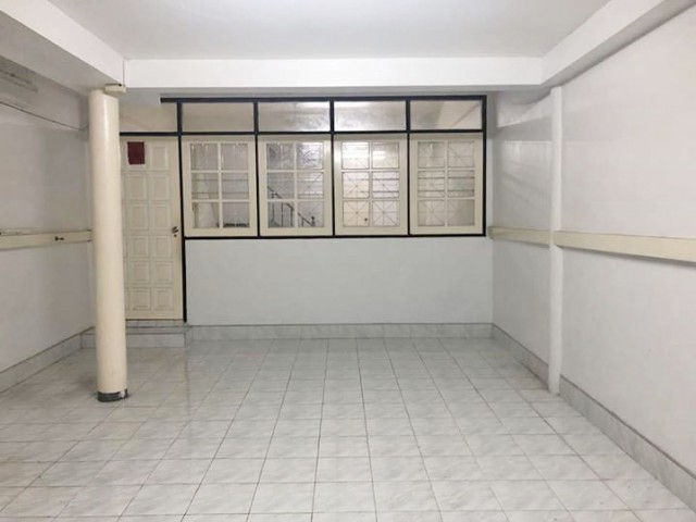 6A90930 ให้เช่าทาวน์เฮ้าส์ 2 ชั้น 2 ห้องนอน 2 ห้องน้ำ เดือนละ 10,000 บ.