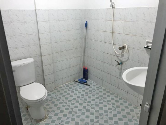 6A90930 ให้เช่าทาวน์เฮ้าส์ 2 ชั้น 2 ห้องนอน 2 ห้องน้ำ เดือนละ 10,000 บ.