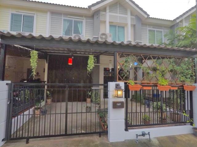 6A101239 ให้เช่าทาวน์เฮ้าส์ 2 ชั้นสไตล์อเมริกันคอตเทจ เฟอร์นิเจอร์ครบครัน.