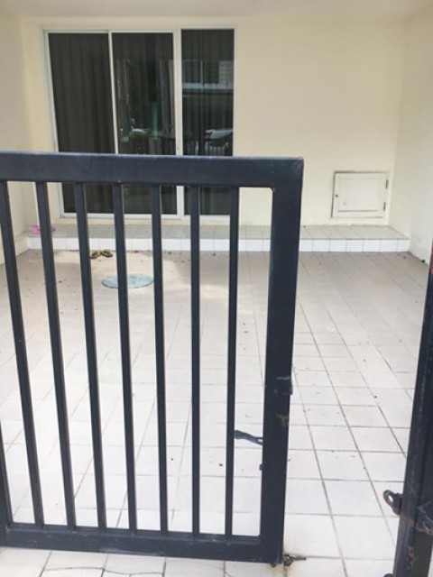 MT-0074 -ทาวน์เฮ้าส์ 2ชั้นให้เช่ามี 2 ห้องนอน 2 ห้องน้ำ 1 ห้องครัว 1 ที่จอดรถ