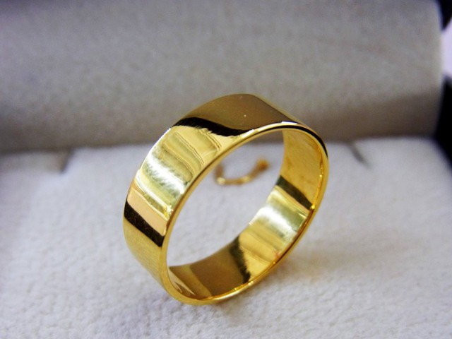 แหวนทอง18k ห้างเพชรกาญจน์ มีหน้าร้าน