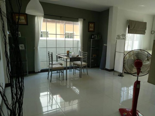 TL-0029 -ทาวน์เฮ้าส์บ้านมุม 2ชั้นให้เช่า มี 3 ห้องนอน 2 ห้องน้ำ 1 ห้องครัว