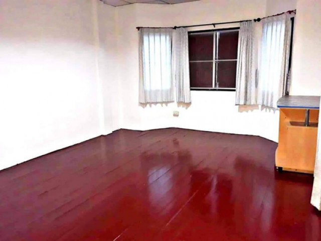 CL-0018 -ทาวน์เฮ้าส์ 2ชั้นให้เช่า มี 2 ห้องนอน 2 ห้องน้ำ 1 ห้องครัว