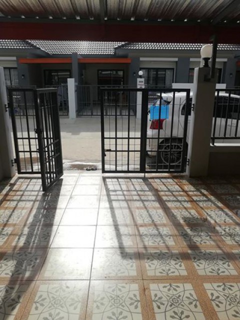 TL-0035 -ทาวน์เฮ้าส์ชั้นเดียวให้เช่า มี 2 ห้องนอน 2 ห้องน้ำ 1 ห้องครัว