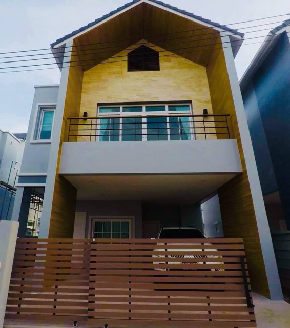 6A90944 ให้เช่าบ้านเดี่ยว 2 ชั้น พื้นที่ 80 ตารางวา มี 3 ห้องนอน 3 ห้องน้ำ