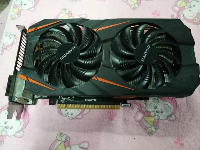 ขายการ์ดจอ gigabyte gtx 1060 3gb. ราคาตัวละ 3,500 บาท ครับ มีอยู่ 6 ตัว