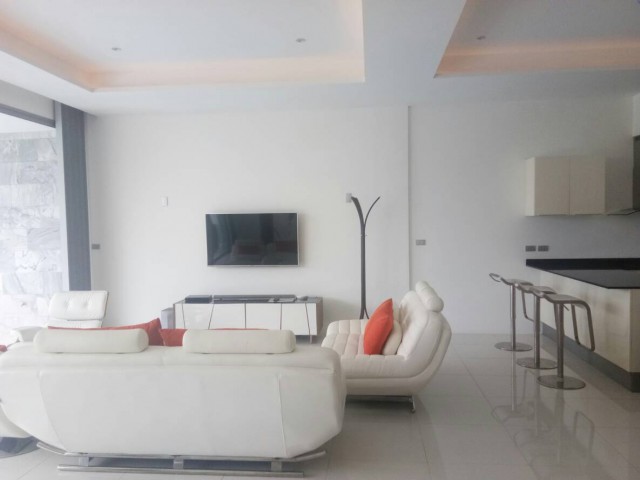 6A70098 ให้เช่าคอนโดสุดหรู วิวทะเลพร้อมสระส่วนตัว 3 นอน 3 น้ำ เฟอร์นิเจอร์ครบ.