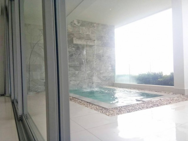 6A70099 ให้เช่าคอนโดสุดพรีเมี่ยม วิวทะเลพร้อมสระส่วนตัว 3 ห้องนอน 2 ห้องน้ำ.