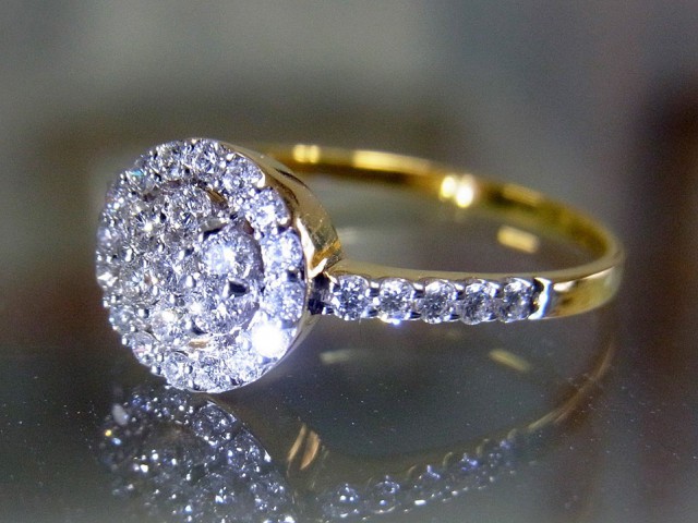 แหวนเพชร ห้างเพชรกาญจน์ ราคาส่ง