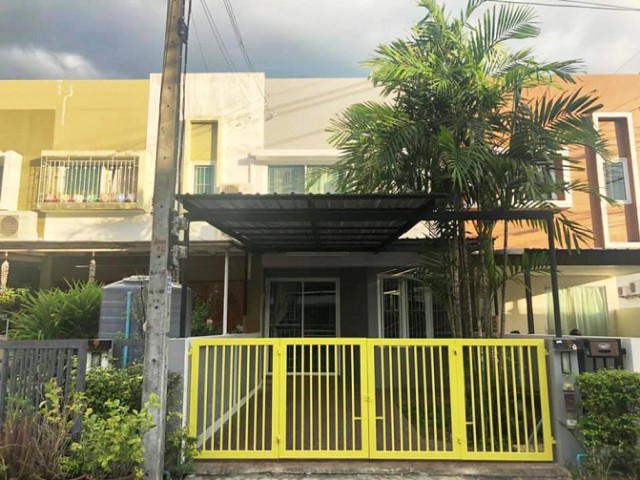 6A101258 ให้เช่าทาวน์เฮ้าส์สองชั้น  2 ห้องนอน 2 ห้องน้ำ พื้นที่ 20 ตรว.