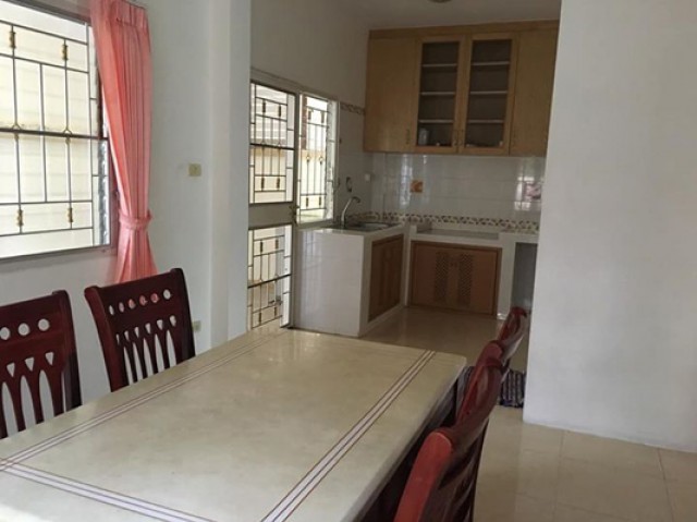 MT-0095 -บ้านแฝด 2 ชั้นให้เช่า มี 3 ห้องนอน 2 ห้องน้ำ 1 ห้องครัว