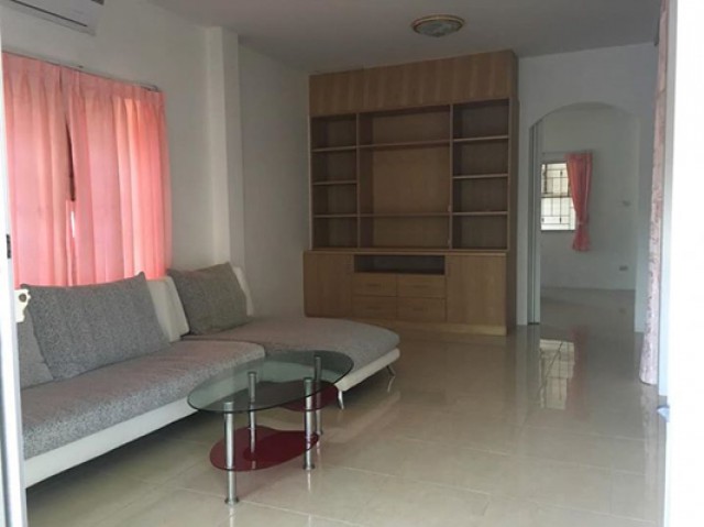 MT-0095 -บ้านแฝด 2 ชั้นให้เช่า มี 3 ห้องนอน 2 ห้องน้ำ 1 ห้องครัว