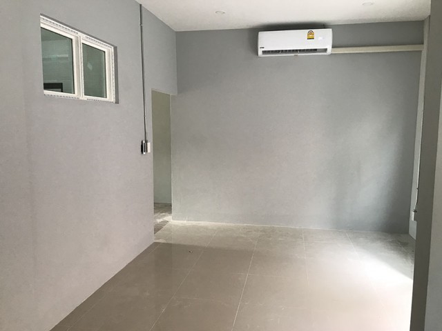 6A101272 ให้เช่าบ้านเดี่ยวชั้นเดียว 4 ห้องนอน 1 ห้องน้ำ เดือนละ 18,000 บ.