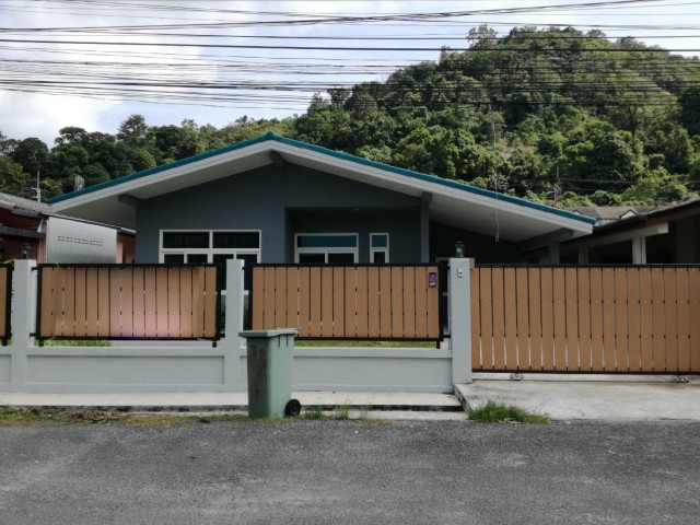 6A101272 ให้เช่าบ้านเดี่ยวชั้นเดียว 4 ห้องนอน 1 ห้องน้ำ เดือนละ 18,000 บ.