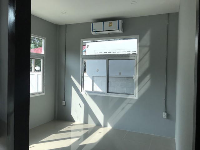 6A101272 ให้เช่าบ้านเดี่ยวชั้นเดียว 4 ห้องนอน 1 ห้องน้ำ เดือนละ 18,000 บ.