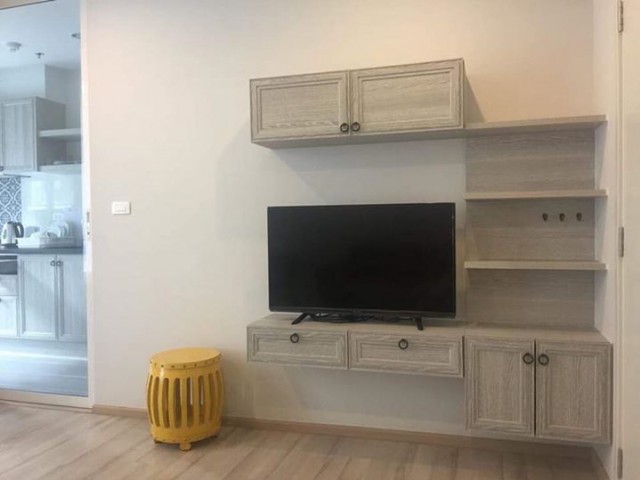 6A101275 ให้เช่าคอนโดย่านเศรษฐกิจ วิวสระ พื้นที่ 40 ตรม. เฟอร์นิเจอร์ครบครัน