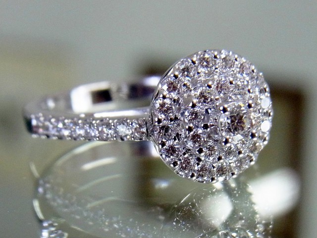 แหวนเพชรแท้ ห้างเพชรกาญจน์ ขอนแก่น มีหน้าร้าน