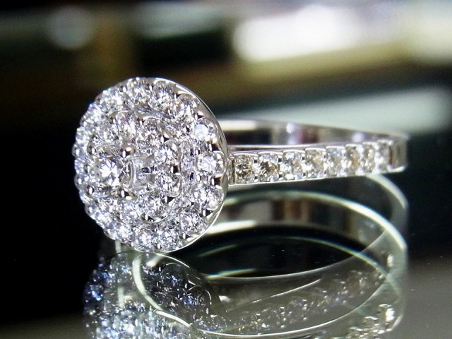 แหวนเพชรแท้ ห้างเพชรกาญจน์ ขอนแก่น มีหน้าร้าน