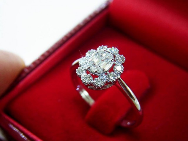 แหวนเพชรแท้ ห้างเพชรกาญจน์ มีหน้าร้าน ขอนแก่น