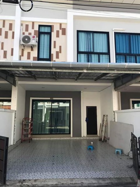 6A120535 ให้เช่าทาวน์เฮ้าส์ 2 ชั้นในโครงการ 3 ห้องนอน 3 ห้องน้ำ.