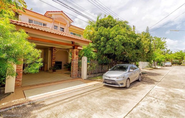 CL-0021 - บ้านเดี่ยว 2ชั้นให้เช่า มี 3 ห้องนอน 2 ห้องน้ำ 1 ห้องครัว 1 ที่จอดรถ