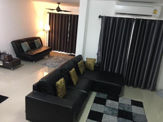 6C90272 ขายทาวน์เฮาส์ 2 ชั้น 3 ห้องนอน 2 ห้องน้ำ พื้นที่ 136.4 ตร.ม