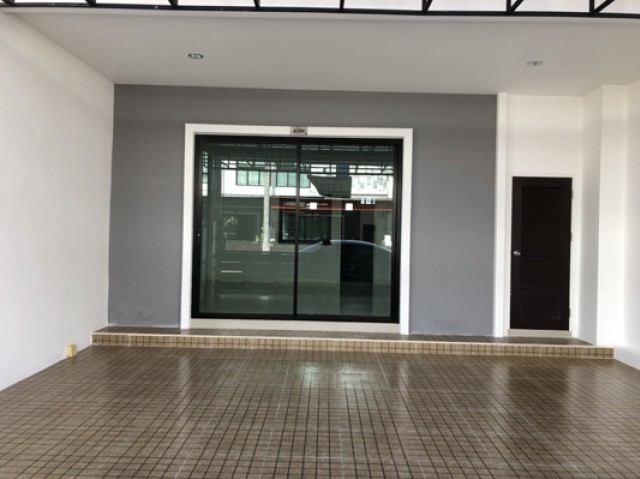 TL-0044 -ทาวน์เฮ้าส์ 2ชั้นให้เช่า มี 3 ห้องนอน 3 ห้องน้ำ 1 ห้องครัว 1 ที่จอดรถ