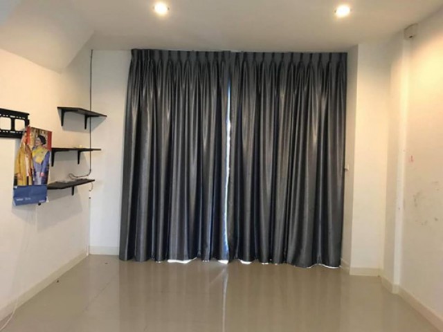 TL-0046 -ทาวน์เฮ้าส์ 2ชั้นให้เช่า มี 3 ห้องนอน 3 ห้องน้ำ 1 ห้องครัว