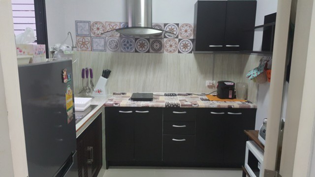 ทาวน์เฮ้าส์ 2 ชั้นให้เช่า 3 ห้องนอน 2 ห้องน้ำ 1 ห้องครัว 2 ที่จอดรถ 1 ห้องทำงาน