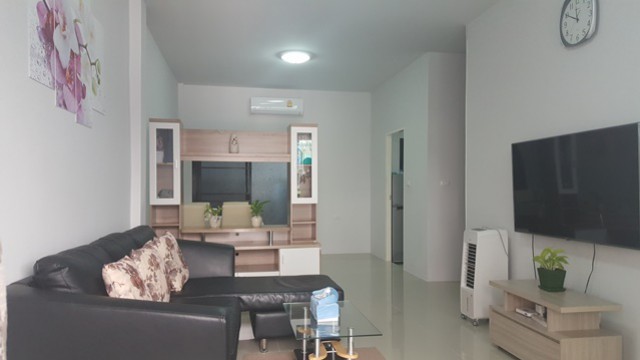 ทาวน์เฮ้าส์ 2 ชั้นให้เช่า 3 ห้องนอน 2 ห้องน้ำ 1 ห้องครัว 2 ที่จอดรถ 1 ห้องทำงาน