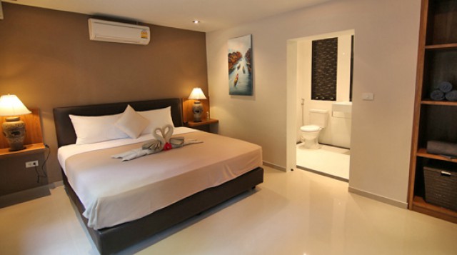 6A50177 ให้เช่าบ้านเดี่ยว 2 ชั้น พื้นที่ 200 ตรว. พร้อมสระว่ายน้ำส่วนตัว.