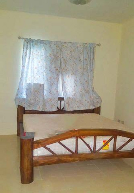 6A60160 ให้เช่าบ้านแฝด 2 ชั้น 3 ห้องนอน 3 ห้องน้ำ ไม่ไกลจากหาดป่าตอง.