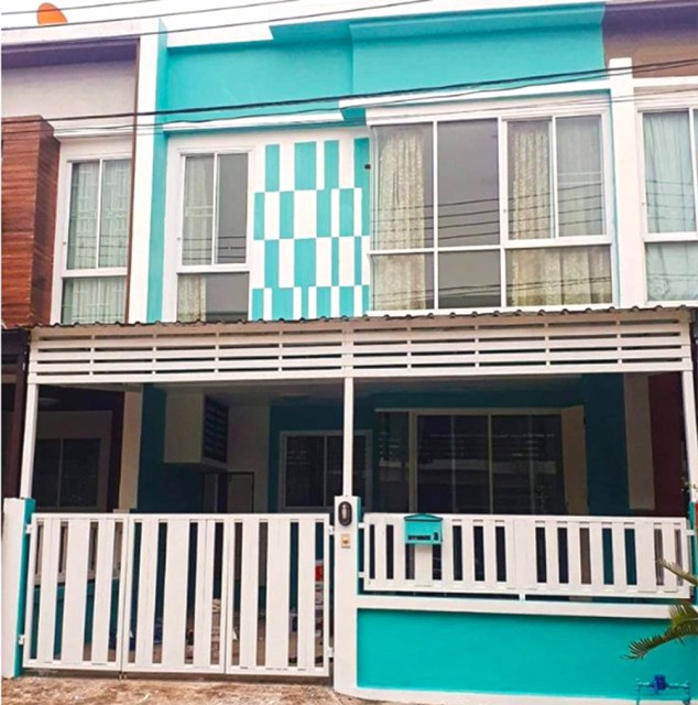 6A111730 ให้เช่าทาวน์เฮ้าส์ 2 ชั้นใจกลางเมือง พื้นที่ 30 ตรว.  บ้านเปล่า